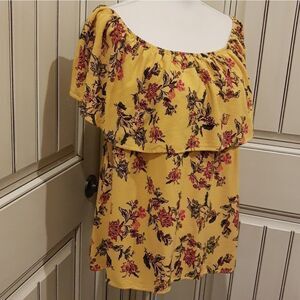 TORRID blouse top 1X yellow gold pink floral flowy off shoulder Size 1